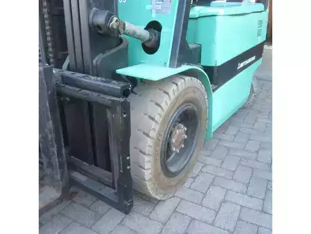 4-wiel elektrische heftrucks 2007  Mitsubishi Heftruck FB30K, elek., triplex, side shift, HH 4.70 mtr. (7)