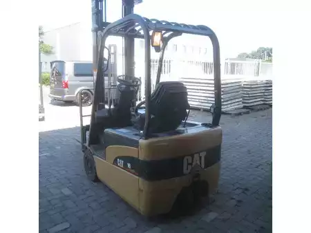 Eléctrico - 3 rodas 2006  CAT Lift Trucks EP16NT, elektrisch, duplomast, side shift. (3)