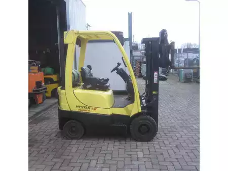 Gázüzemű targoncák 2008  Hyster H 1.8 FT, LPG-gas, triplo, side shift, kistenkantelaar. (2)