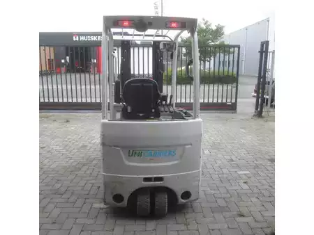 Chariots électriques à 3 roues 2017  Unicarriers L18Q, elek., triplomast, side shift. (3)