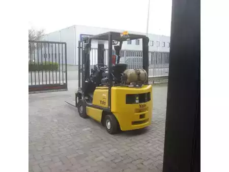 LPG VZV 2005  Yale Heftruck GLP16, LPG-gas, triplex, side shift, container mast. (3)