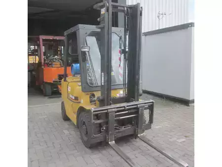 Chariots élévateurs GPL 2002  CAT Lift Trucks GP20K, LPG-gas, duplo, side shift, vorkverstelling. (2)