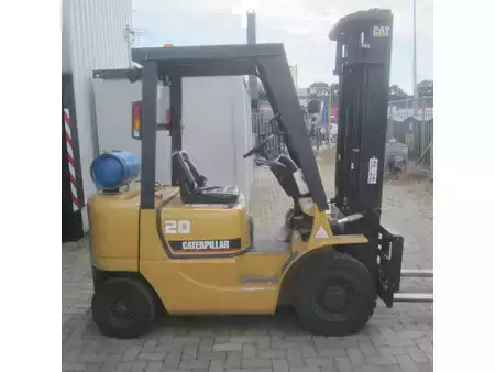 Chariots élévateurs GPL 2002  CAT Lift Trucks GP20K, LPG-gas, duplo, side shift, vorkverstelling. (3)