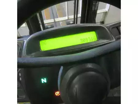 LPG Forklifts 2015  Yale Heftruck GLP20LX, LPG, duplo, side shift. (8)