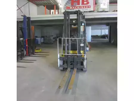 Gas truck 2015  Yale Heftruck GLP20LX, LPG, duplo, side shift. (4)