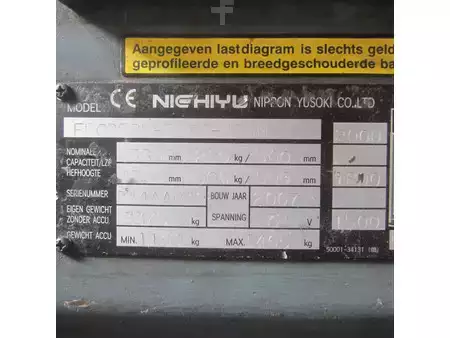 Elektryczne 4-kołowe 2007  Nichiyu Heftruck FPC25PN, elek., triplex, side shift, hydro vorkverstelling. (12)