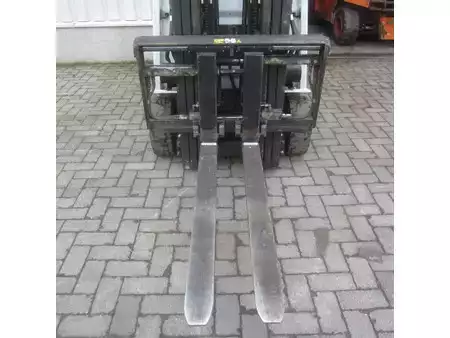 Elektromos 3 kerekű 2015  Nissan Heftruck L16Q, elek., triplex, side shift, vorkverstelling. (8)