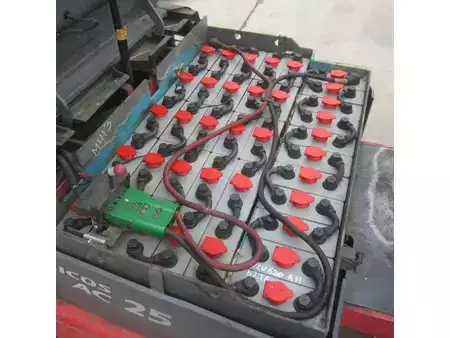 Elektromos 4 kerekű 2007  Nichiyu Heftruck FPC25PN, elek., triplex, side shift, hydro vorkverstelling. (8)