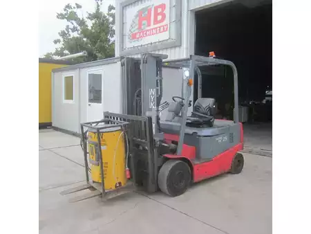Elektro čtyřkolový VZV 2007  Nichiyu Heftruck FPC25PN, elek., triplex, side shift, hydro vorkverstelling. (1)