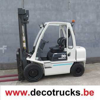 Carrelli elevatori diesel 2016  Unicarriers YG1D2A30Q (1)
