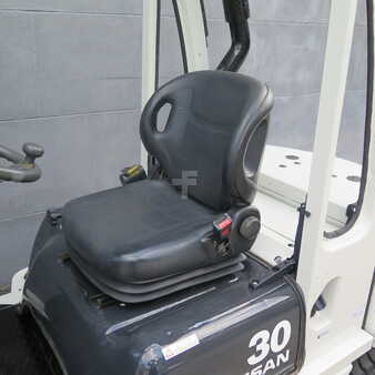Carrelli elevatori diesel 2016  Unicarriers YG1D2A30Q (5)