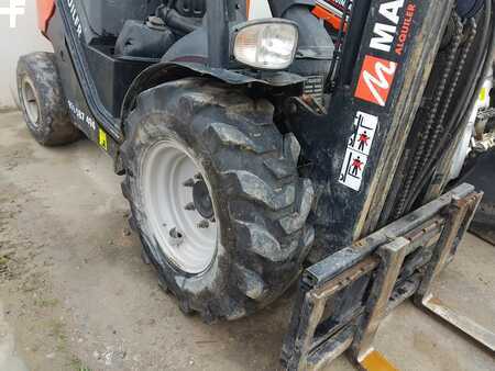 Wózek terenowy 2019  Manitou MC18.4 D (12)