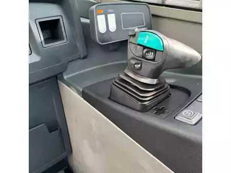 Carrelli elettrici 4 ruote 2018  Jungheinrich ETV Q25C 5300 DZ 1200mm POS (8)