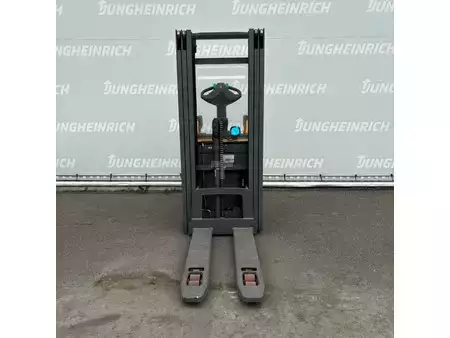 VZV s plošinou pro řidiče 2017  Jungheinrich ERC 214z 4300DZ (4)