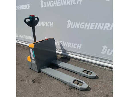 Nízkozdvižný vozík 2016  Jungheinrich EJE M15 1150mm (1)
