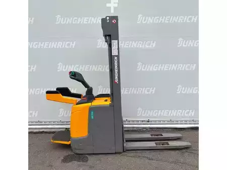 Stoccatori uomo a piedi 2017  Jungheinrich ERC 214 5350 DZ (1)