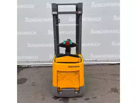 Stoccatori uomo a piedi 2017  Jungheinrich ERC 214 5350 DZ (3)