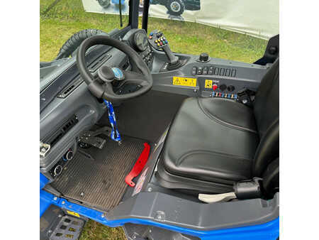 Sollevatori telescopici rigidi 2025  MultiOne 6.3iDS Kinnise kabiiniga (4)