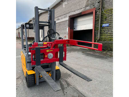 Elektro čtyřkolový VZV 2025  Jungheinrich EFG 320 ZT 3000 mm (12)