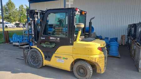 Dieselstapler 2015  Hyundai 40D-9A (1)