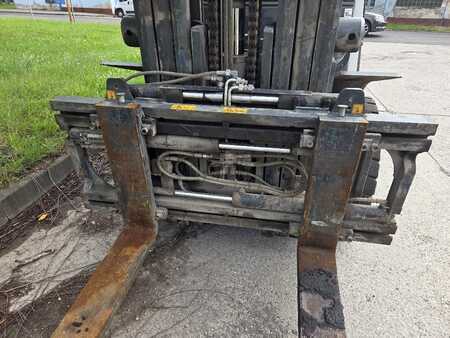 Diesel Forklifts 2015  Unicarriers ULS120DTFVXC570 (5)