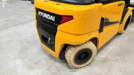 Elektro 4 Rad 2022  Hyundai 40B-9 (2)
