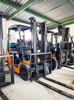 LPG Forklifts 2022  HC (Hangcha) CPYD25-XH3F (1)