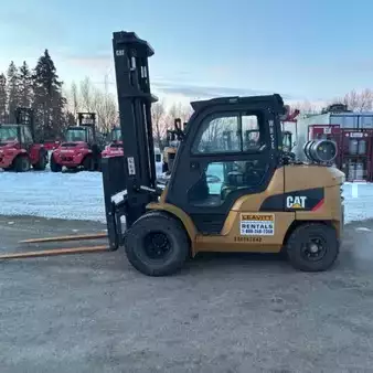 Propane Forklifts 2017  CAT Lift Trucks GP50CN1 (1)