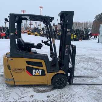 4 Wheels 2018  CAT Lift Trucks 2ET4000 (1)