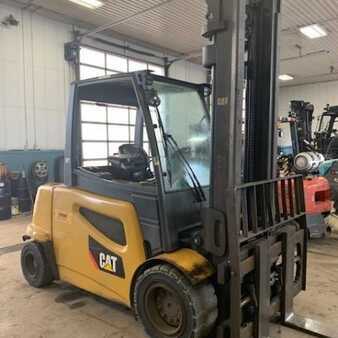 4 Wheels 2018  CAT Lift Trucks 2EP11000 (1)