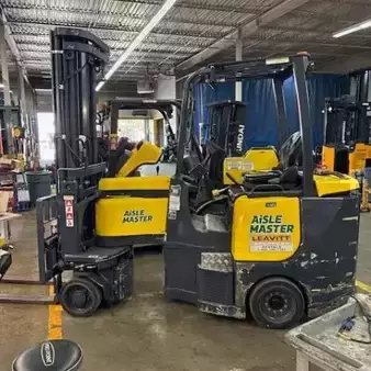 Turret Truck 2018  Aisle Master 44E (1)