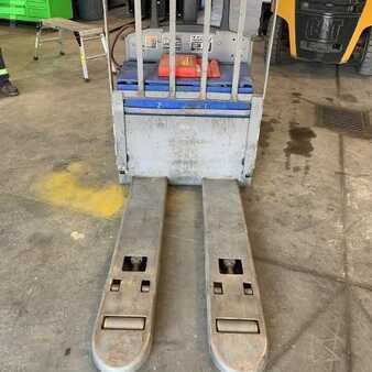 Electric Pallet Jacks - Jungheinrich ECR336A (3)