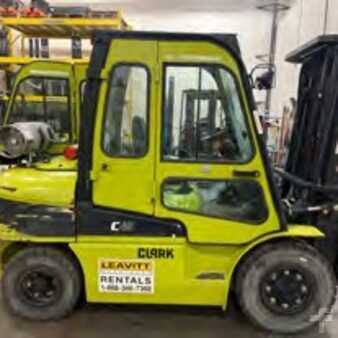Propane Forklifts  Clark C45 (1)
