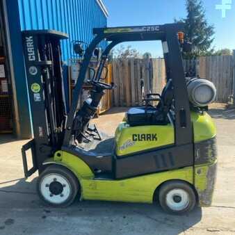 Carretilla elevadora GLP 2017  Clark C25C (1)