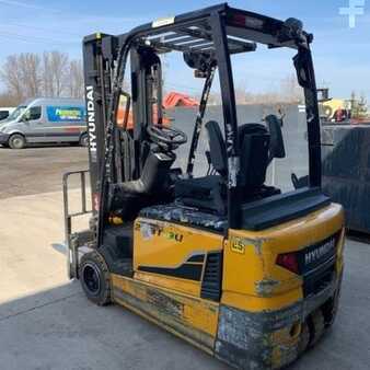 4 Wheels 2022  Hyundai 20BT-9U (4)