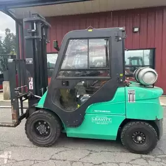 Montacargas GLP 2023  Mitsubishi FG30N (1)