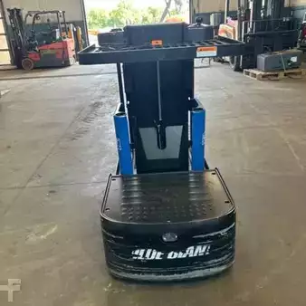 Turret Truck 2023  Blue Giant BG ZERO (1)