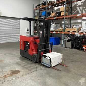 Montacargas Eléctrico (4 ruedas) 2015  Raymond 425-C40TT (1)