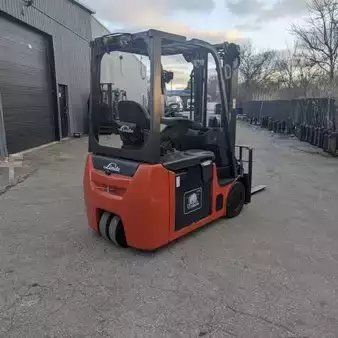 Montacargas Eléctrico (4 ruedas) 2018  Linde E20 (1)