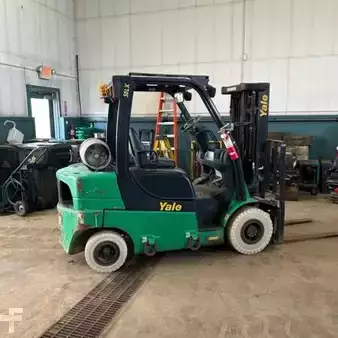 Diesel Forklifts  Yale GTP050LX (1)