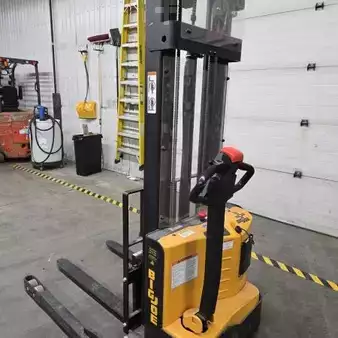 Electric Pallet Jacks 2024  Big Joe S22-116 (1)