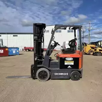 4-Wheel Electric 2009  Toyota 7FBCU25 (1)