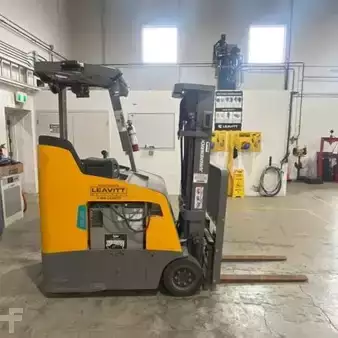 4-Wheel Electric  Jungheinrich ETG318 (1)