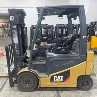 4-Wheel Electric  CAT Lift Trucks 2EPC5000 (1)