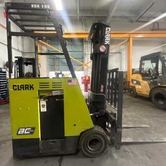 Eléctrica de 4 ruedas 2011  Clark ESX15S (1)