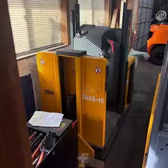 Turret Truck 2016  Jungheinrich EKS 110Z-100E (1)