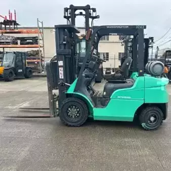 Propane Forklifts 2017  Mitsubishi FG25N (1)