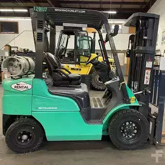 Propane Forklifts 2020  Mitsubishi FG25N5 (1)