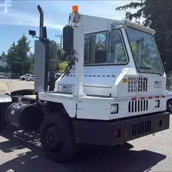 Terminal Tractor  Ottawa T2 (1)