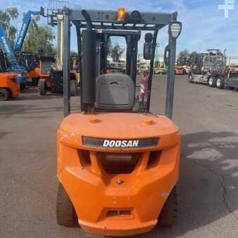 Montacargas diésel 2021  Doosan D30S-7 (1)
